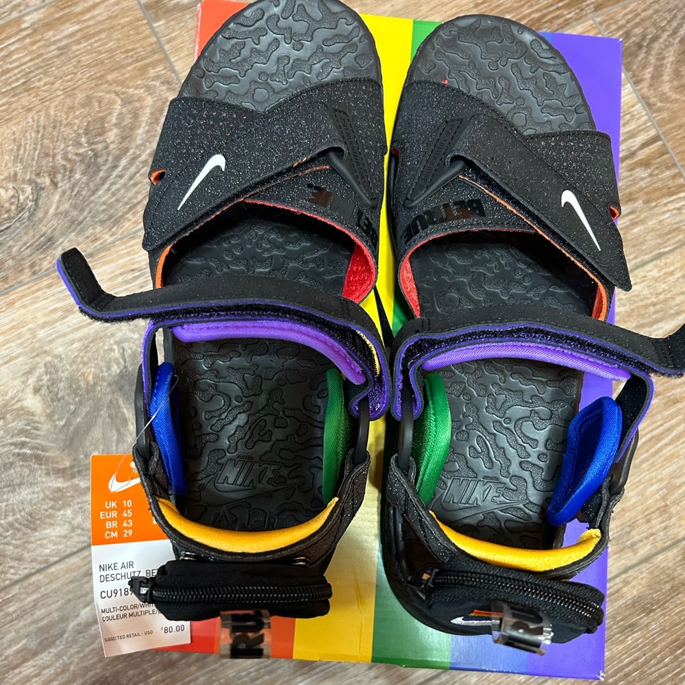 Nike Air Deschutz Betrue - Brand New - Size 11